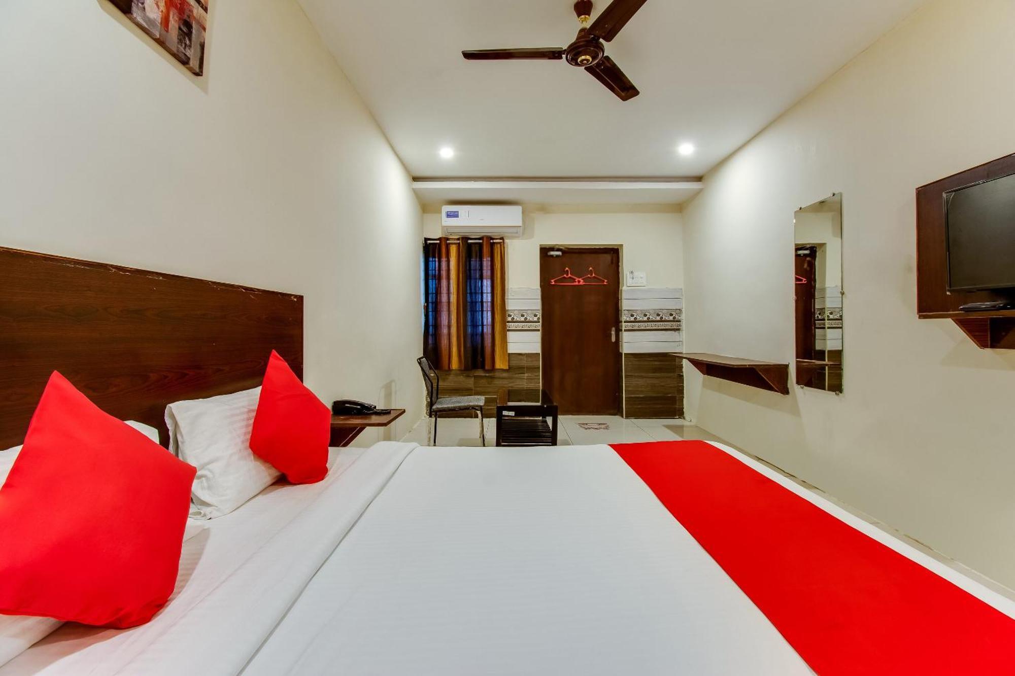 Oyo Akshaya Nest Hotel Vijayawāda Eksteriør billede